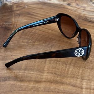 Tory Burch Tortoise Polarized Brown Sunglasses Excellent Condition